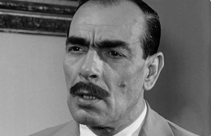 Δευτερο-ρολίστας πρωταγωνιστής! 